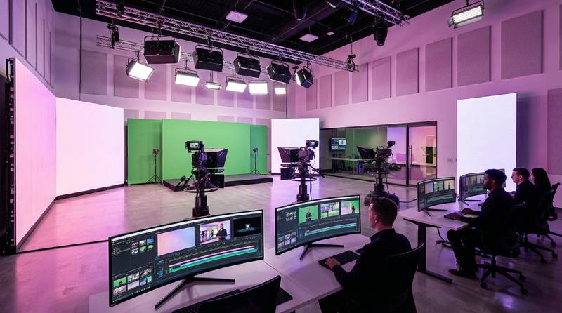 海角社区制片总监